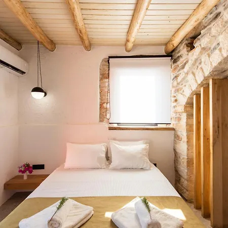 Secret Village Apartmanhotel Lamerianá